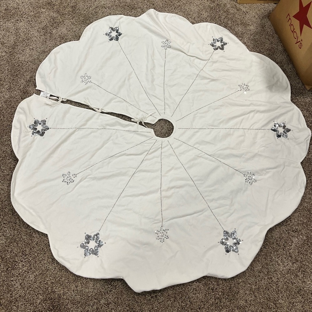 Vickerman Decorative 60" Silver Flakes Collection Christmas Tree Skirt - Picture 3 of 7
